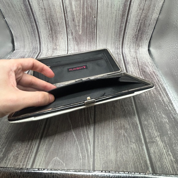 PLAYBOY Vintage Y2K Clutch/ Long Wallet Playboy Bunny White Gold VTG RARE - Picture 14 of 15
